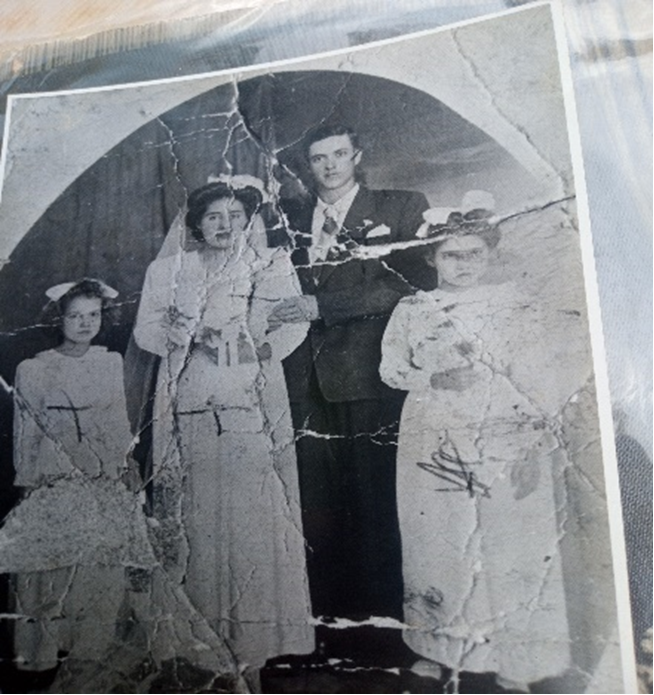 Casamento de Joo Bolonhesi e Antonia Neto Corsini com daminhas Rosa Bolonhesi e Zelia Raddi.